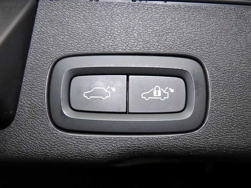 Volvo XC60 2020 Gris - Importación desde Corea - HF Imports Iquique - Foto 16