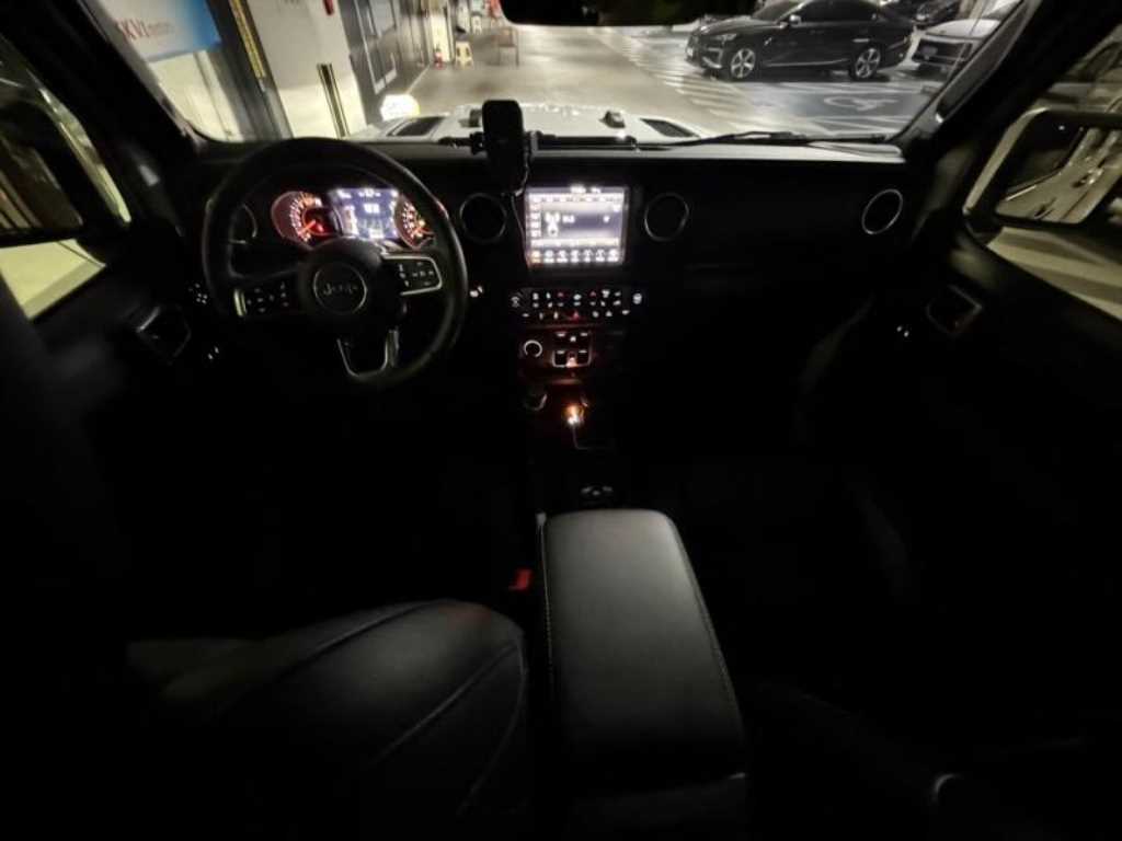 Jeep Wrangler - Vista 6