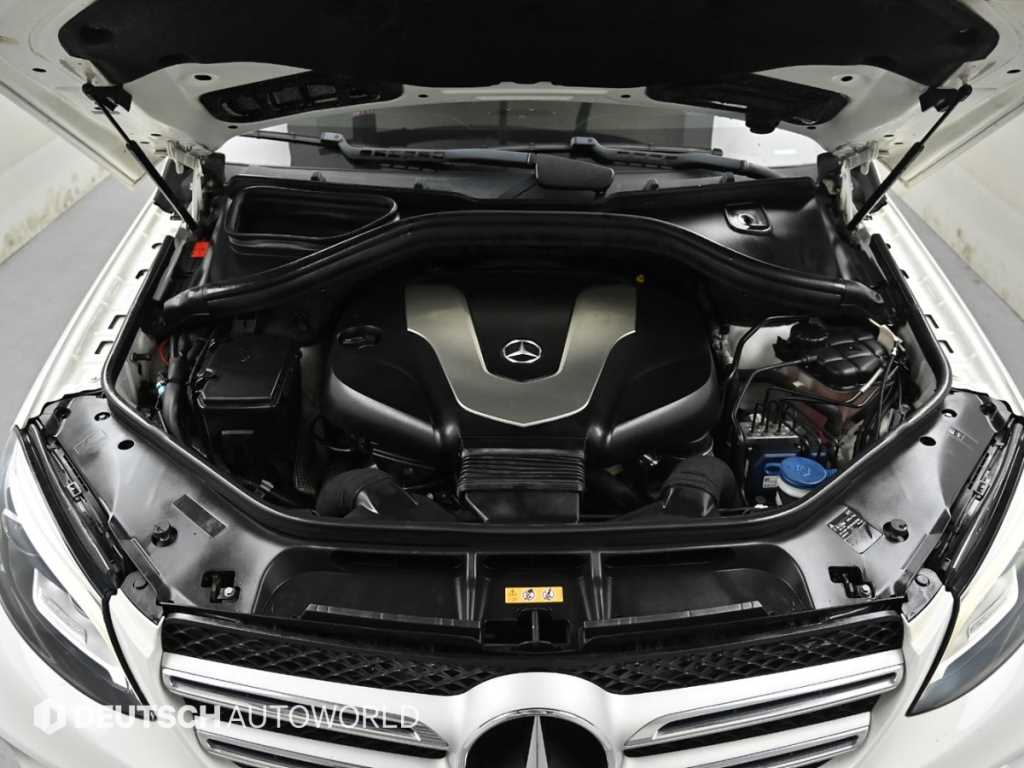 Mercedes Benz GLE Class - Vista 6