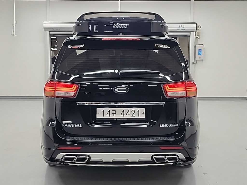KIA Carnival - Vista 3