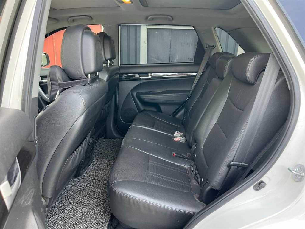 KIA Sorento - Vista 7