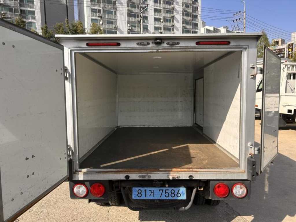 Small Truck Normal Box(Low Deck) - Vista 5