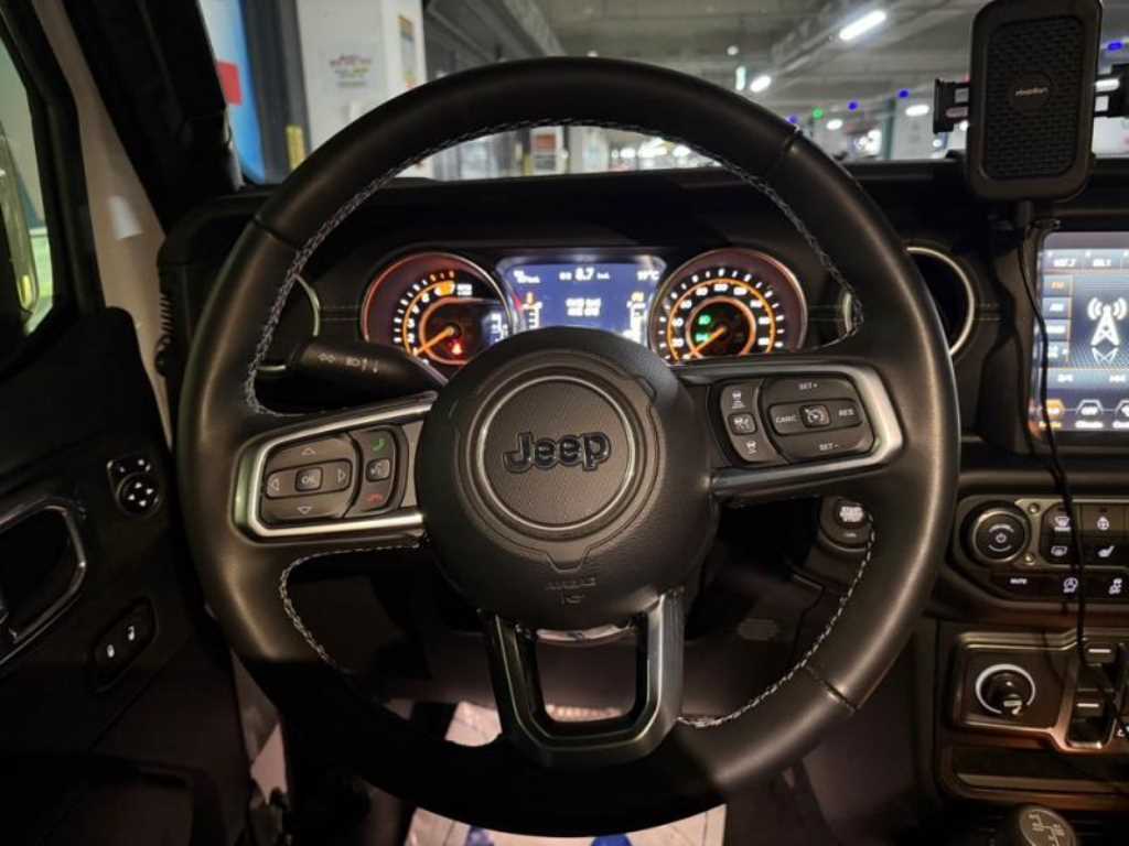 Jeep Wrangler - Vista 8
