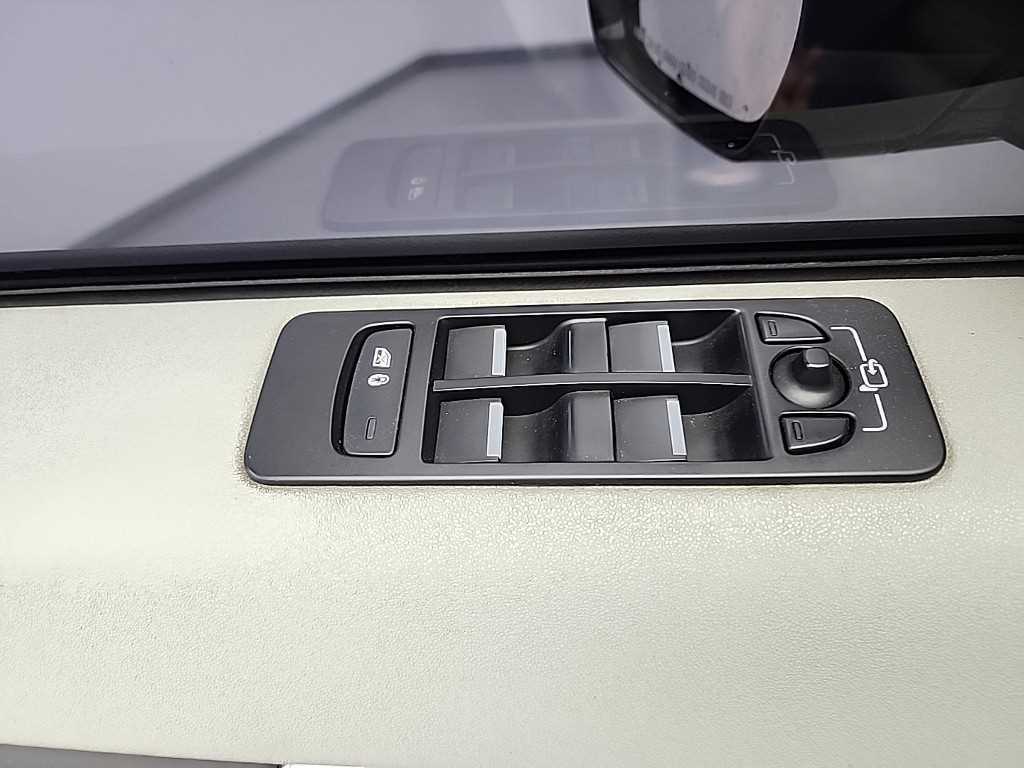 Land Rover Discovery Sports 2017 Blanco - Importación desde Corea - HF Imports Iquique - Foto 16