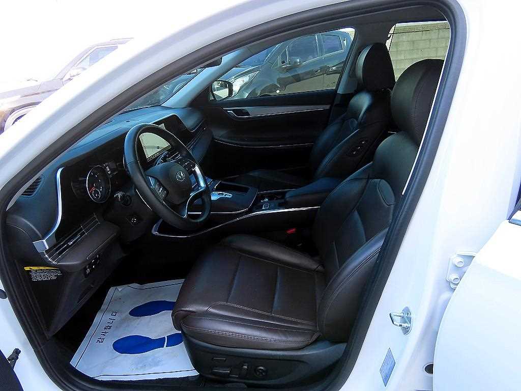 HYUNDAI Grandeur - Vista 5