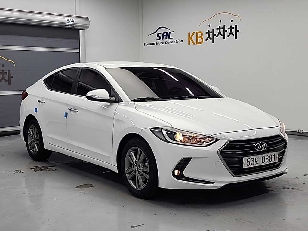 HYUNDAI Avante - Vista 4
