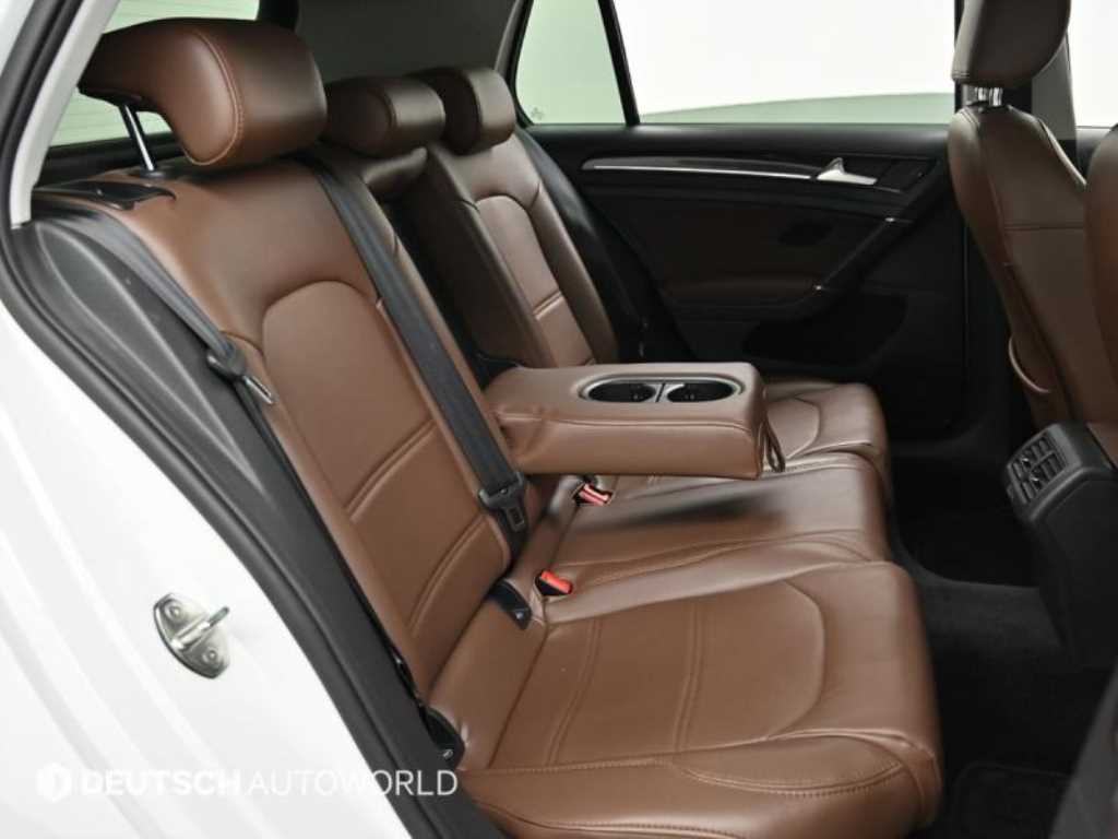 Volkswagen Golf - Vista 12