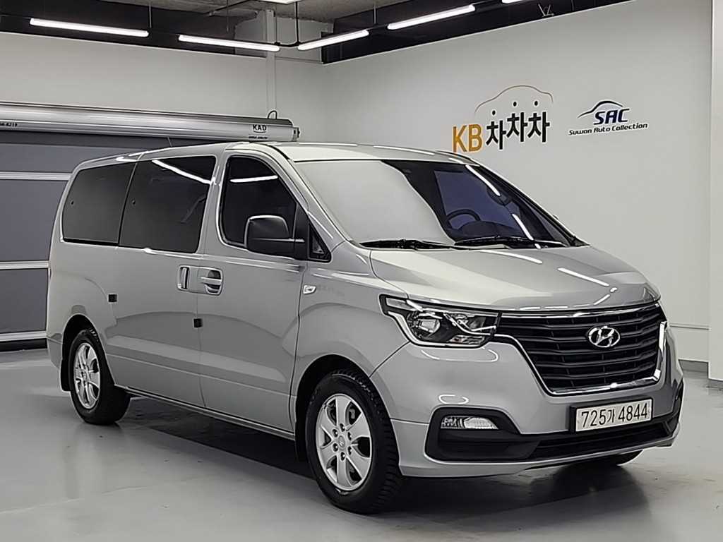 HYUNDAI Starex - Vista 4
