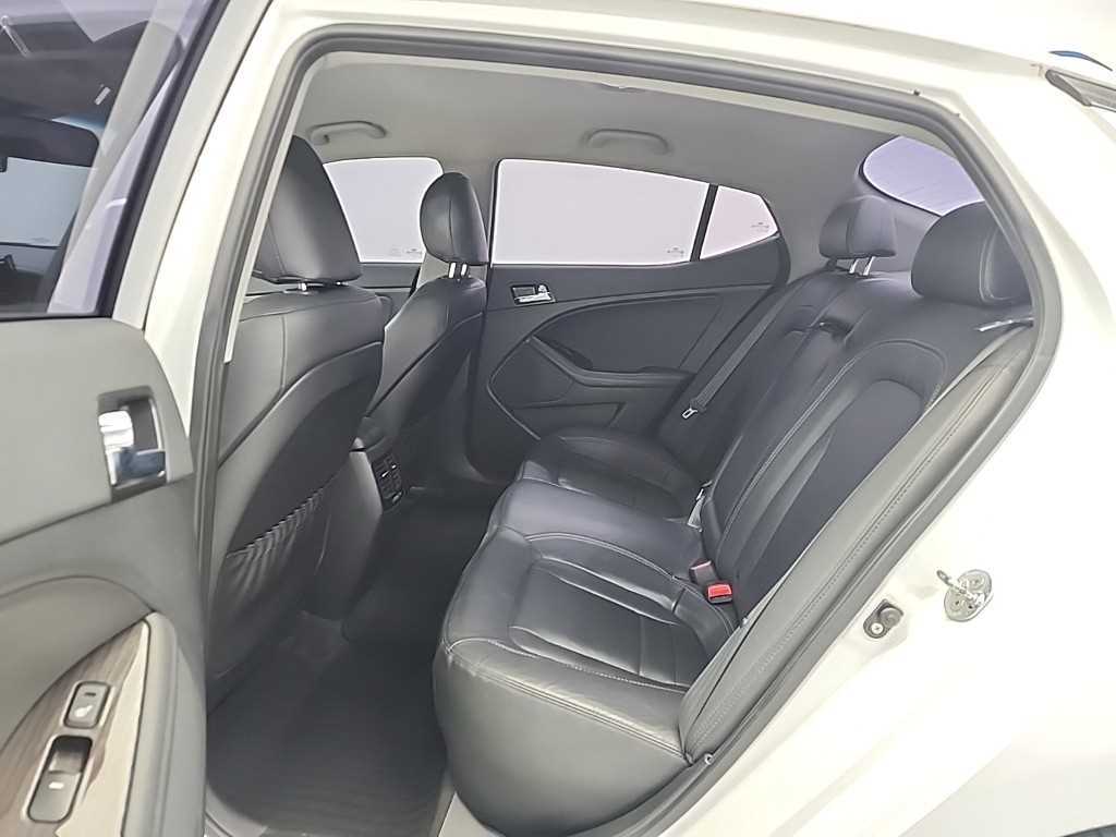 KIA K5 - Vista 12