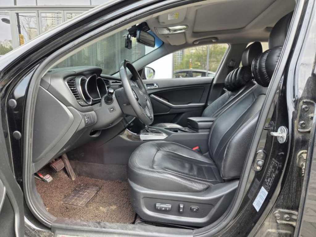KIA K5 - Vista 10