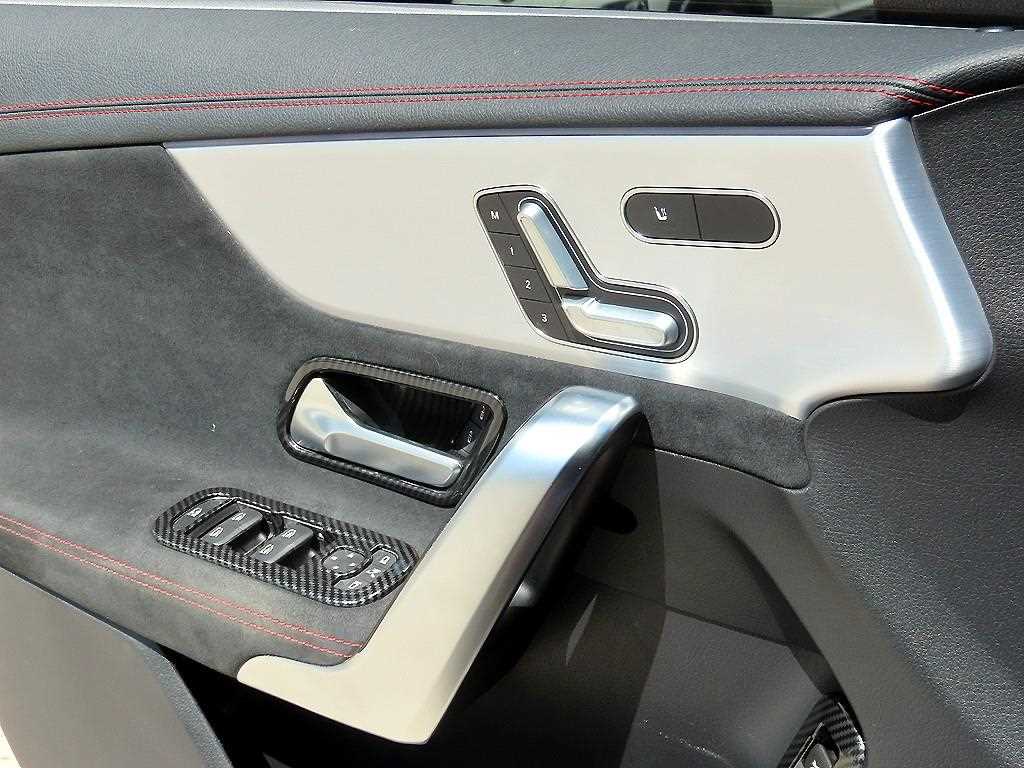 Mercedes Benz CLA Class - Vista 11