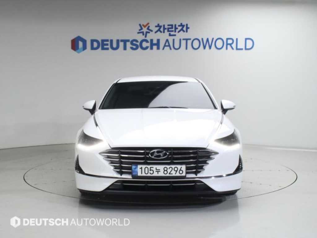 HYUNDAI Sonata - Vista 3