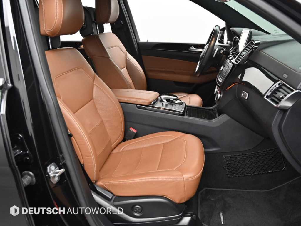 Mercedes Benz GLS Class - Vista 10