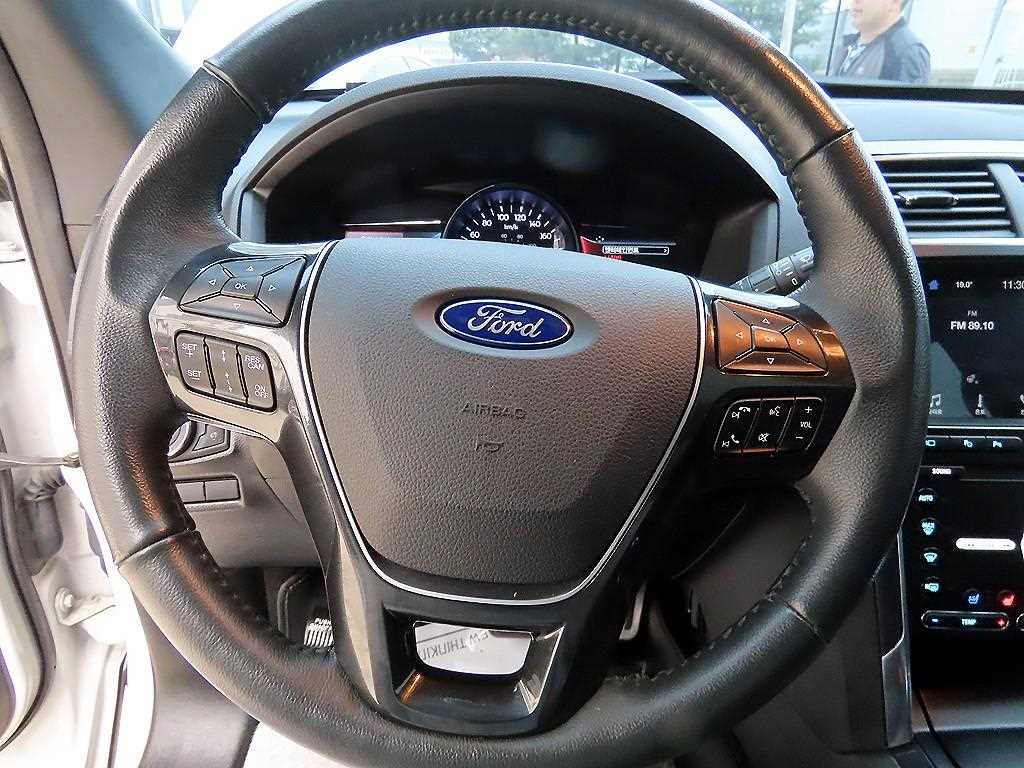 Ford Explorer - Vista 8