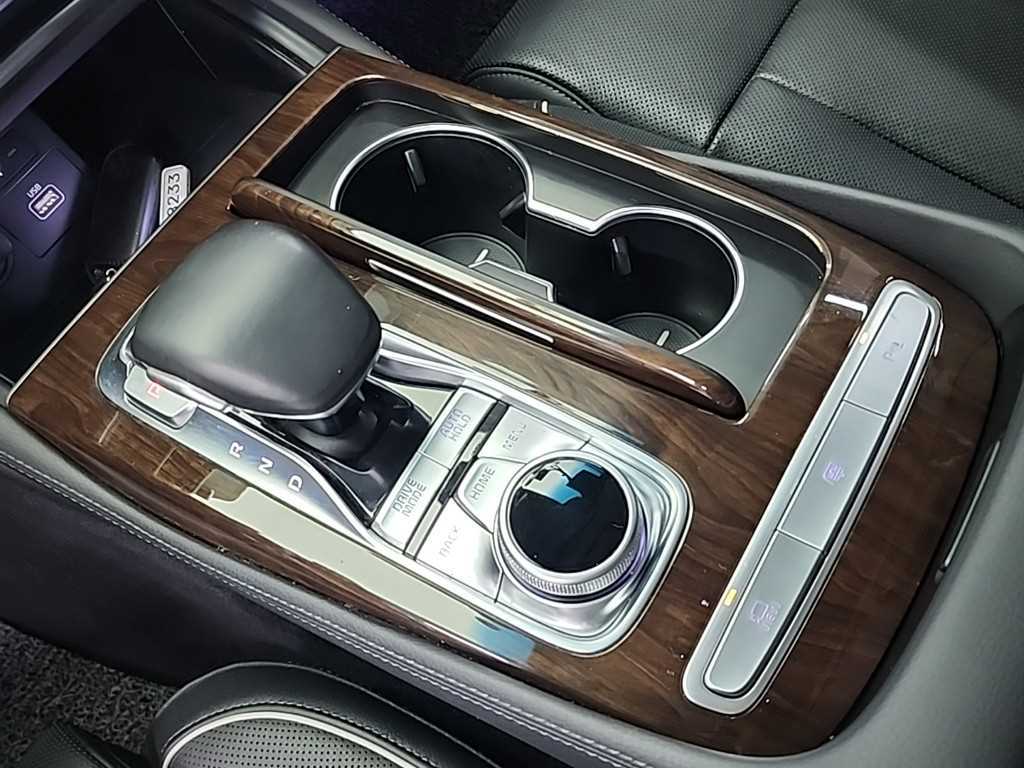 KIA K9 - Vista 8