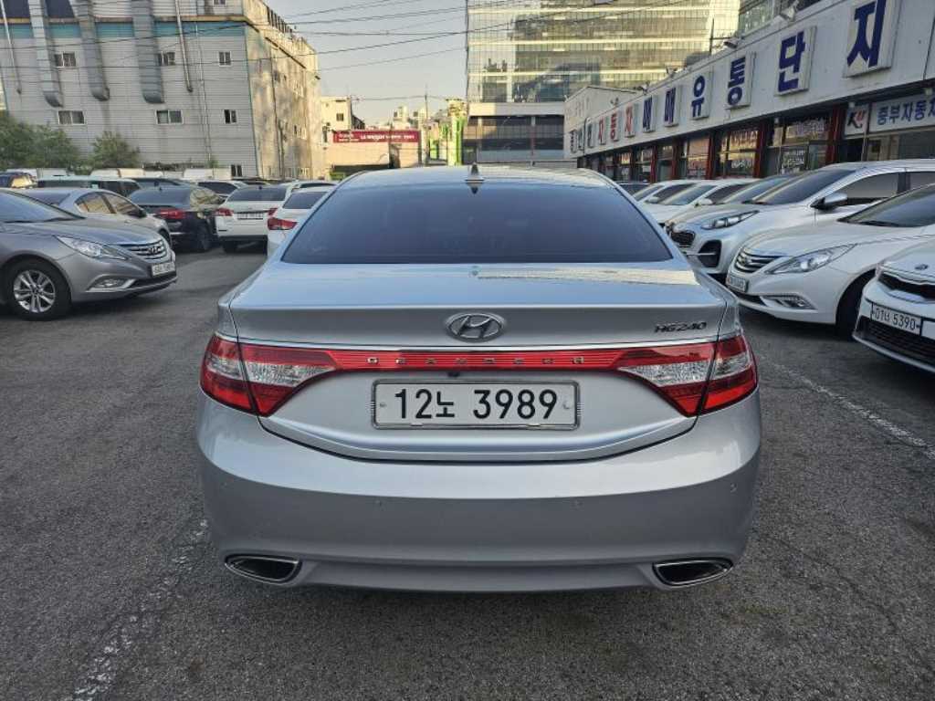 HYUNDAI Grandeur - Vista 3