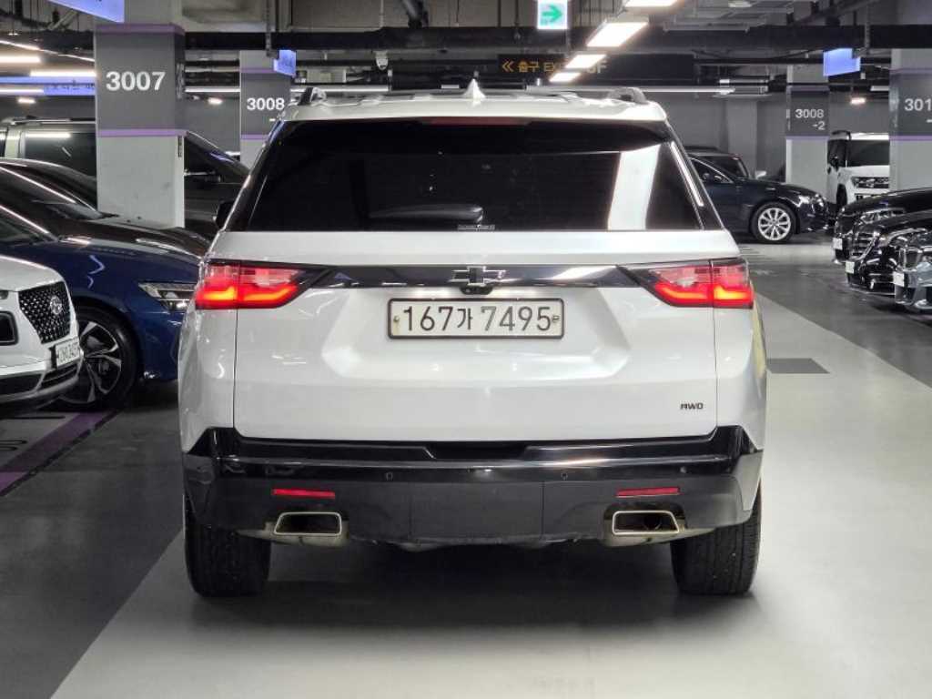 Chevrolet Travers - Vista 4