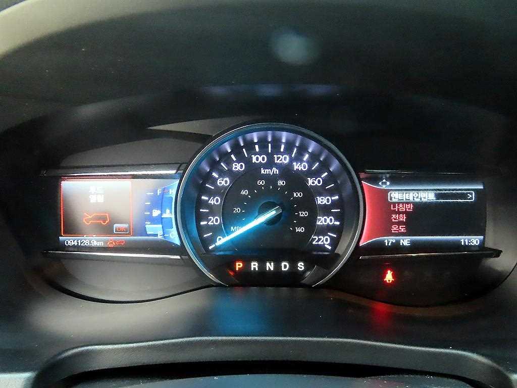 Ford Explorer - Vista 9