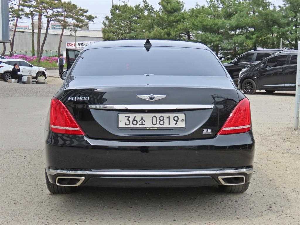Genesis EQ900 - Vista 4