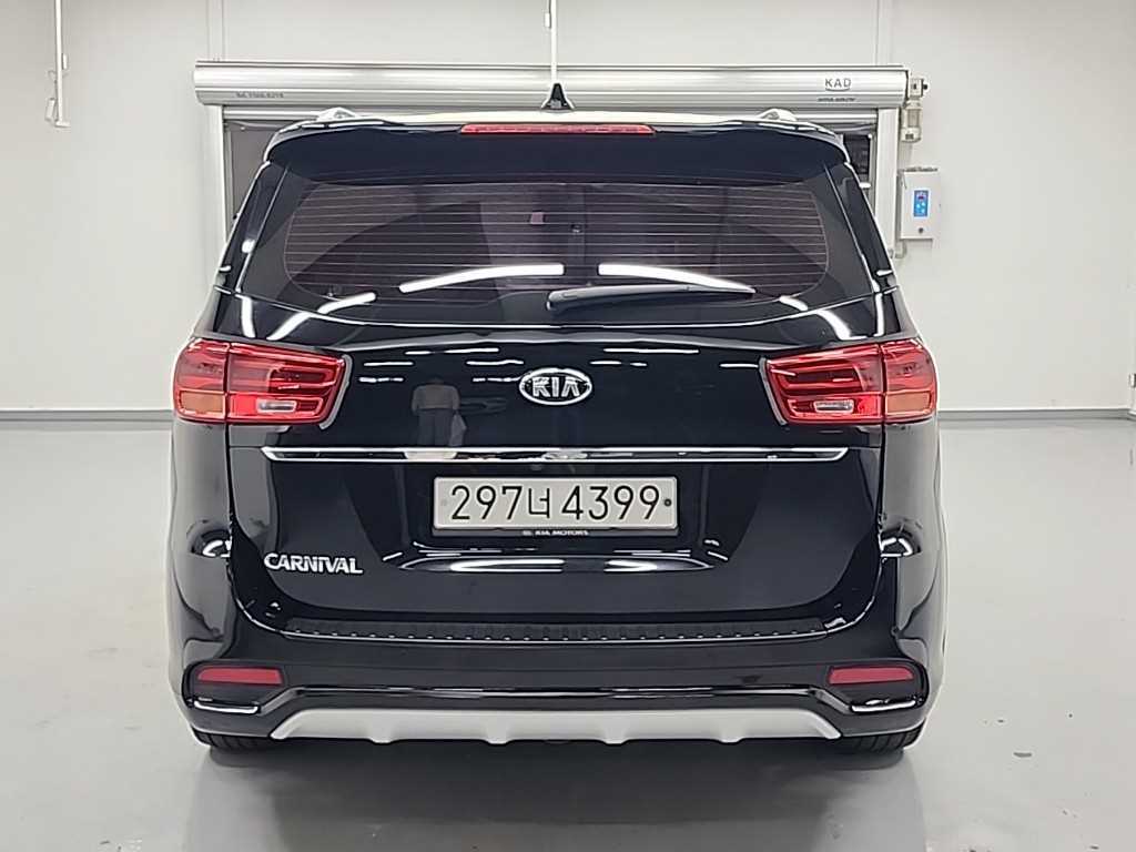 KIA Carnival - Vista 3