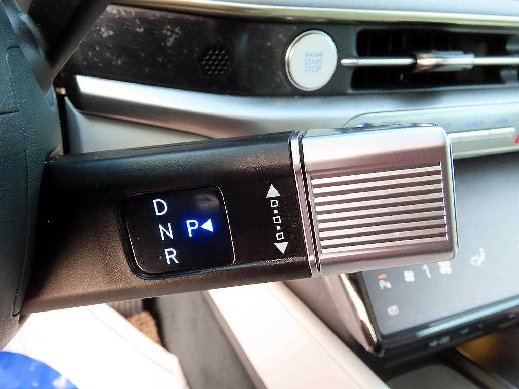 HYUNDAI Grandeur - Vista 11