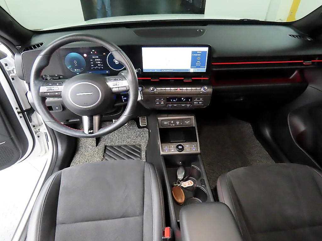 HYUNDAI Kona - Vista 7