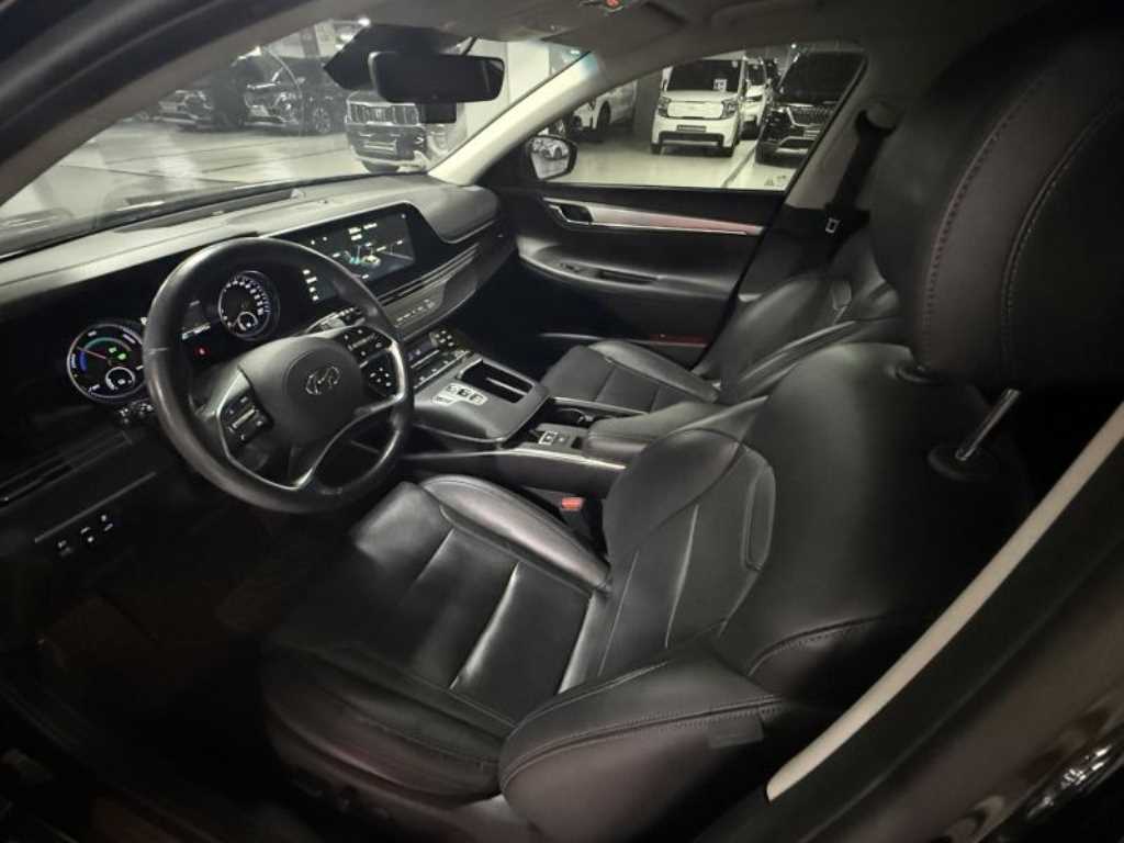 HYUNDAI Grandeur - Vista 7