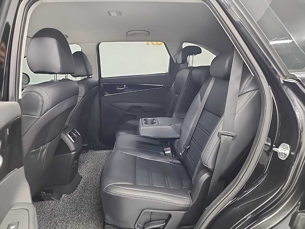 KIA Sorento - Vista 12