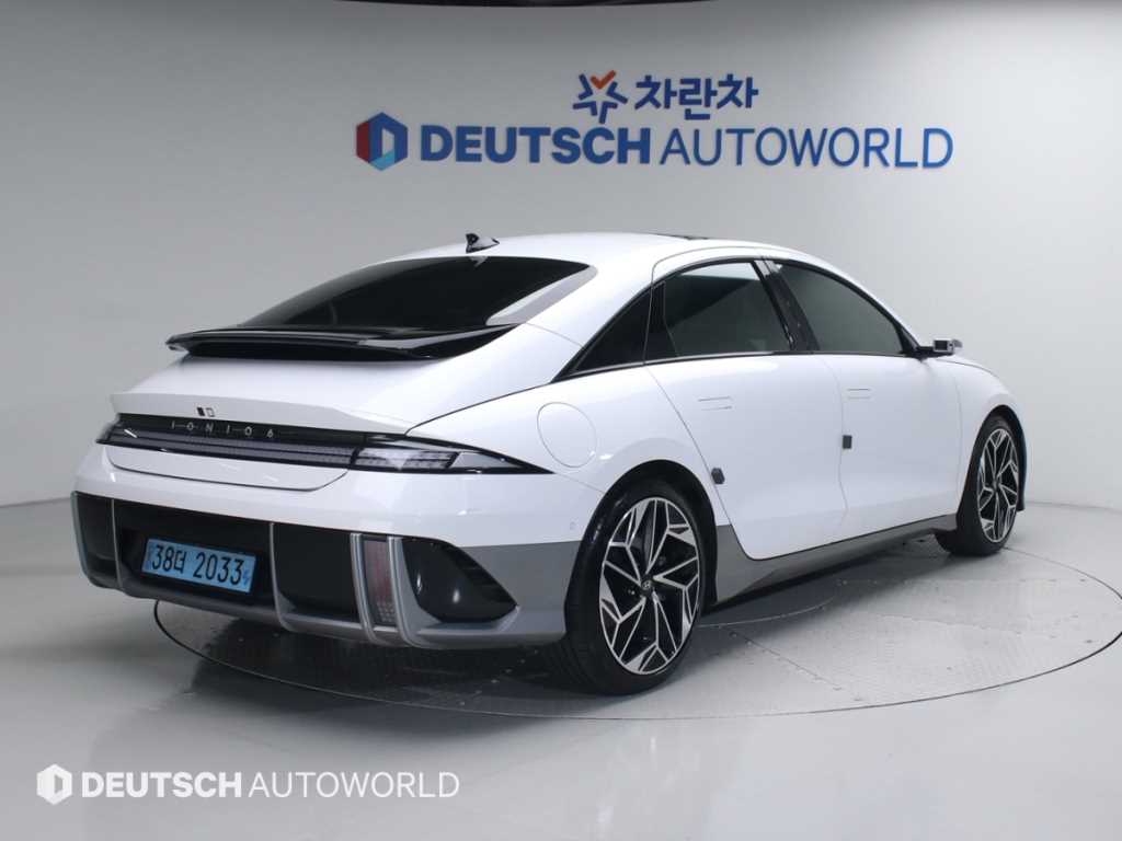 HYUNDAI Ioniq 6 - Vista 2
