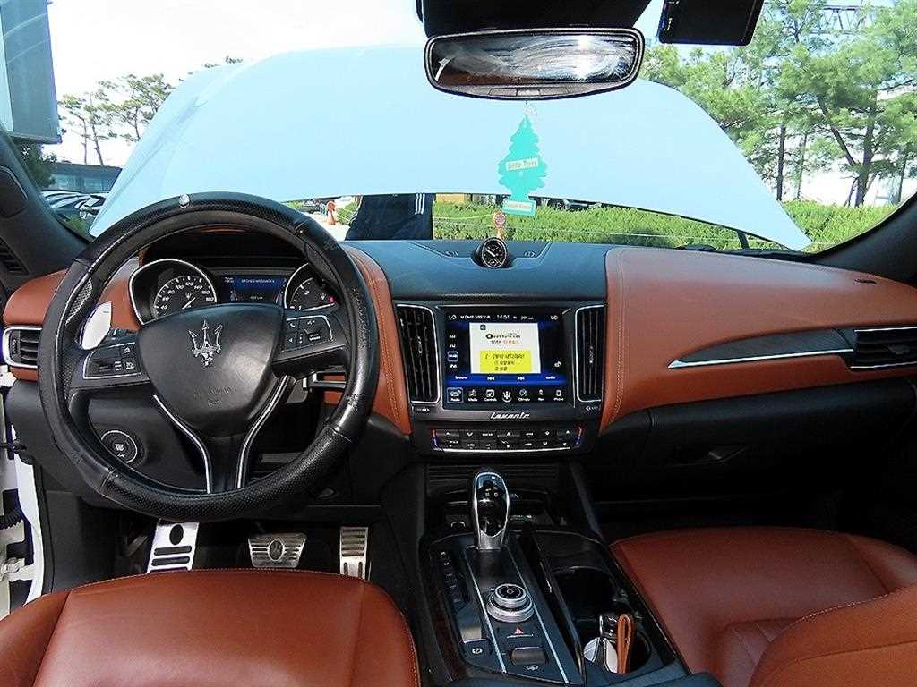 Maserati Levante - Vista 7
