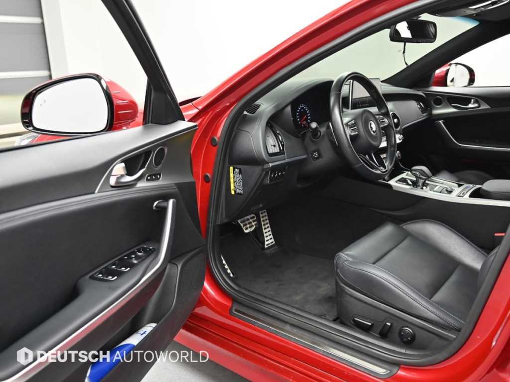 KIA Stinger - Vista 11