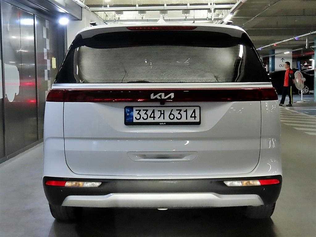 KIA Carnival - Vista 5