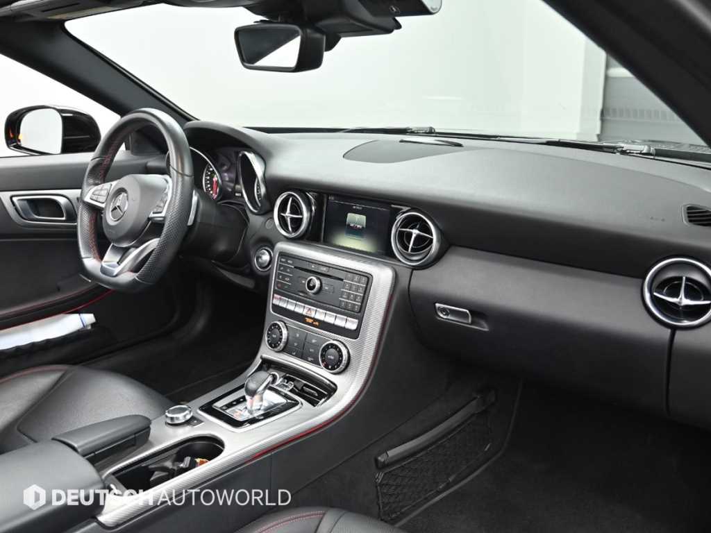 Mercedes Benz SLC Class - Vista 7