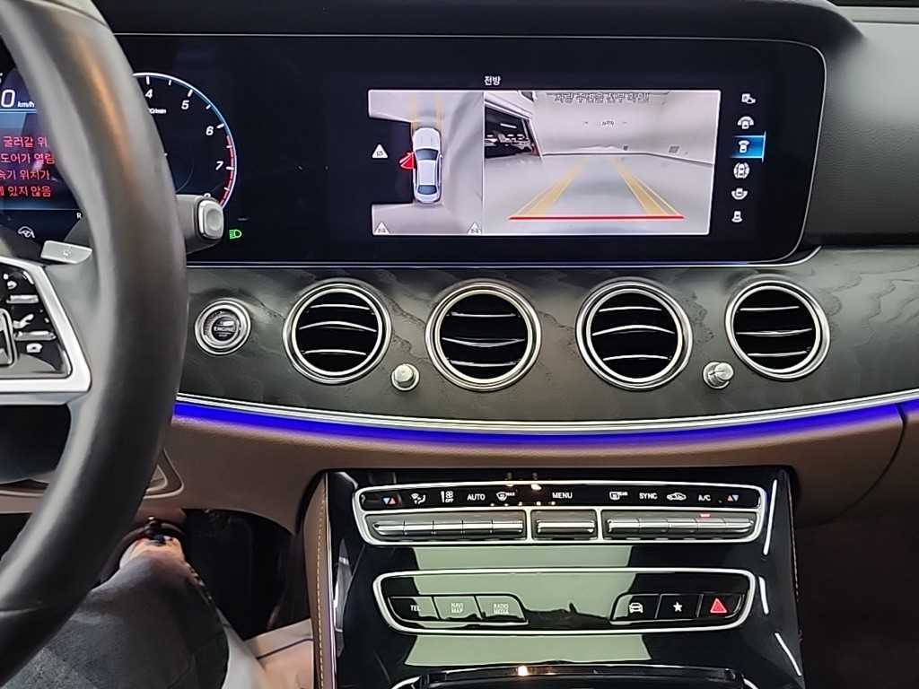 Mercedes Benz E class - Vista 10