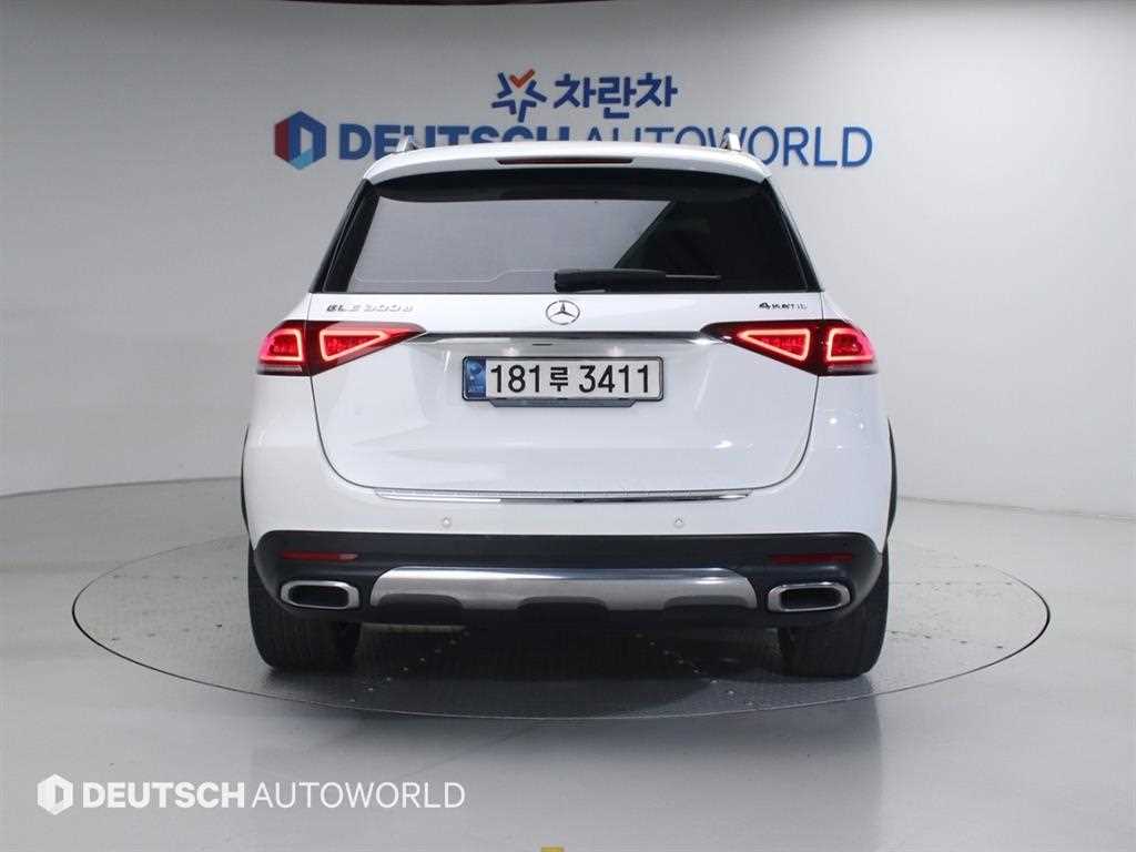 Mercedes Benz GLE Class - Vista 4