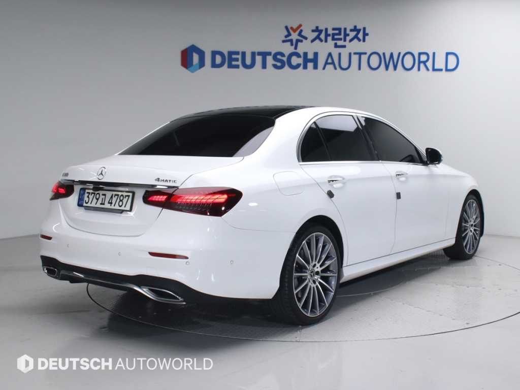 Mercedes Benz E class - Vista 2
