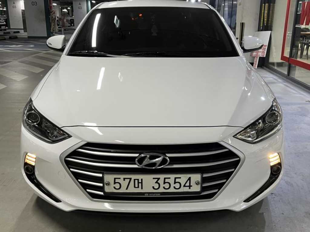 HYUNDAI Avante 2018 - Importación desde Corea - HF Imports Iquique - Foto 1