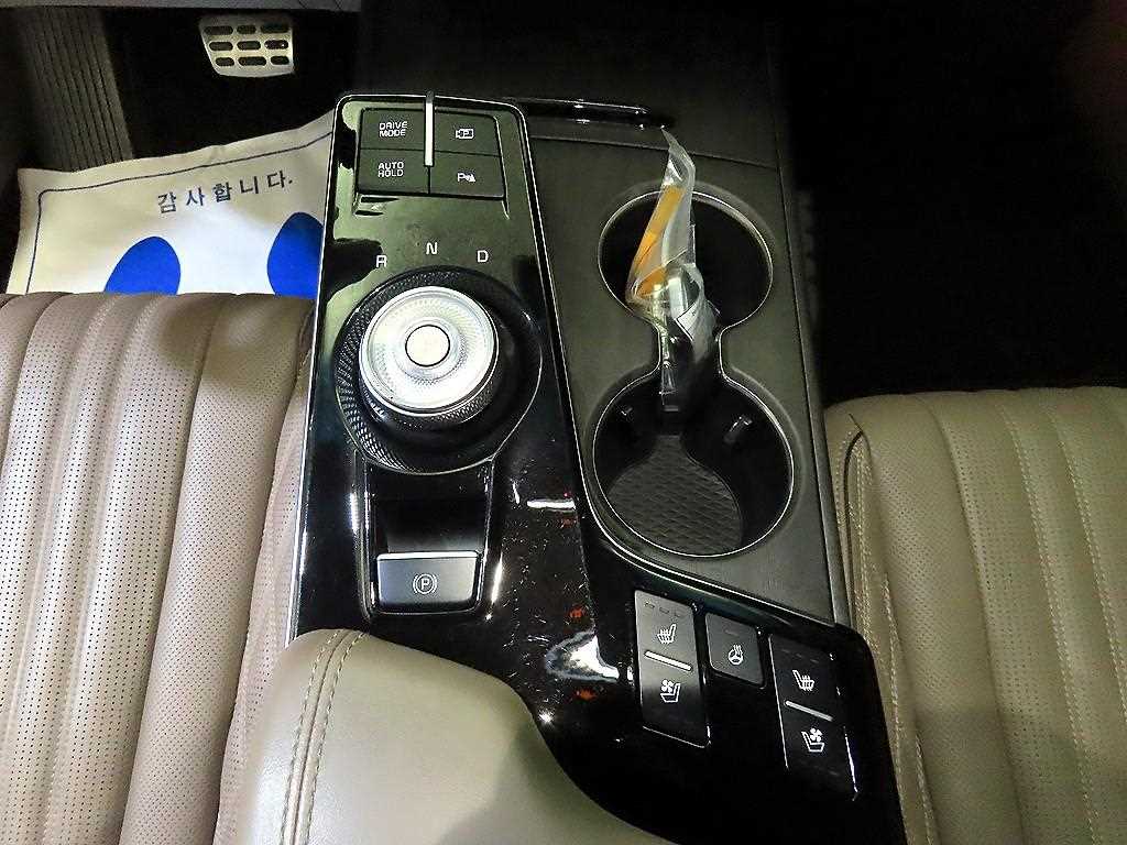 KIA K8 - Vista 12