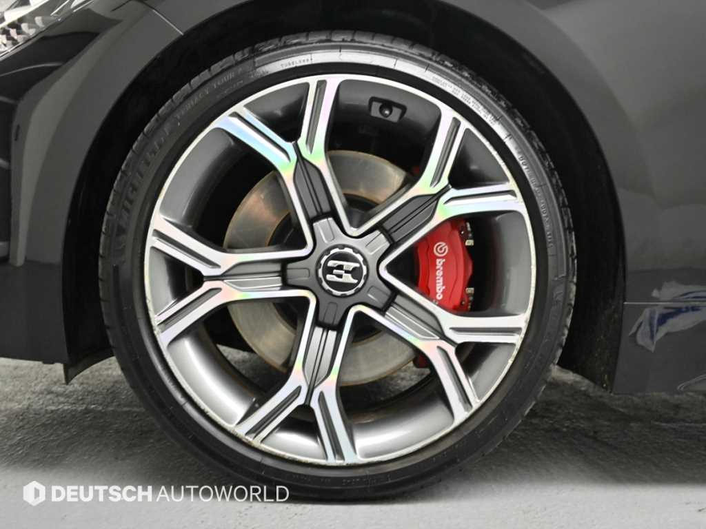 KIA Stinger - Vista 5