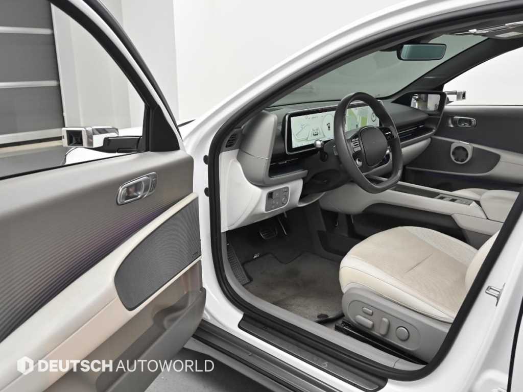 HYUNDAI Ioniq 6 - Vista 11