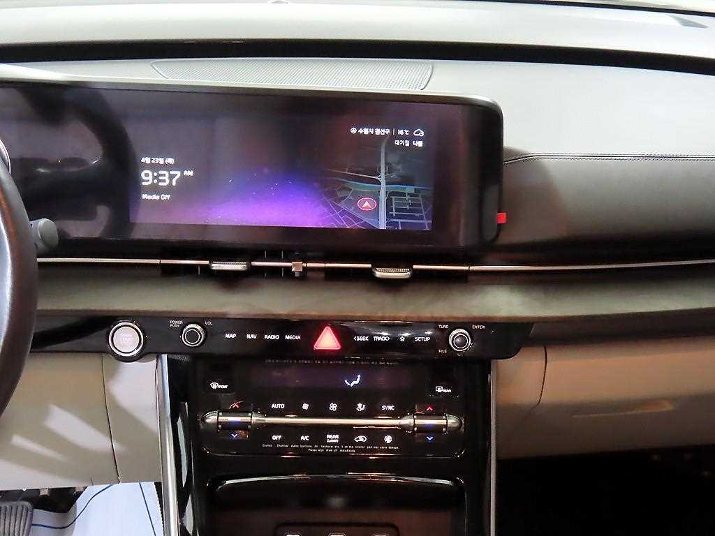 KIA Carnival - Vista 11