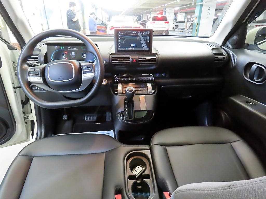 HYUNDAI Casper - Vista 10