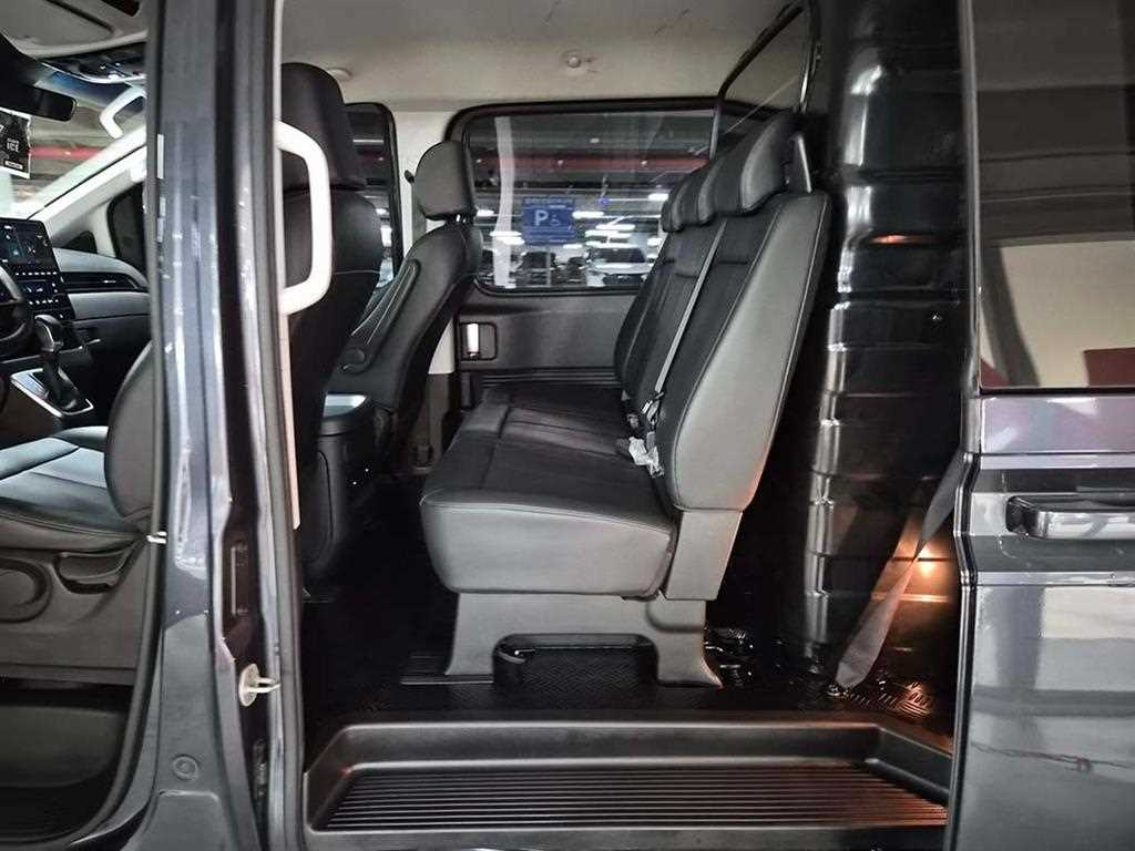 HYUNDAI Staria - Vista 7