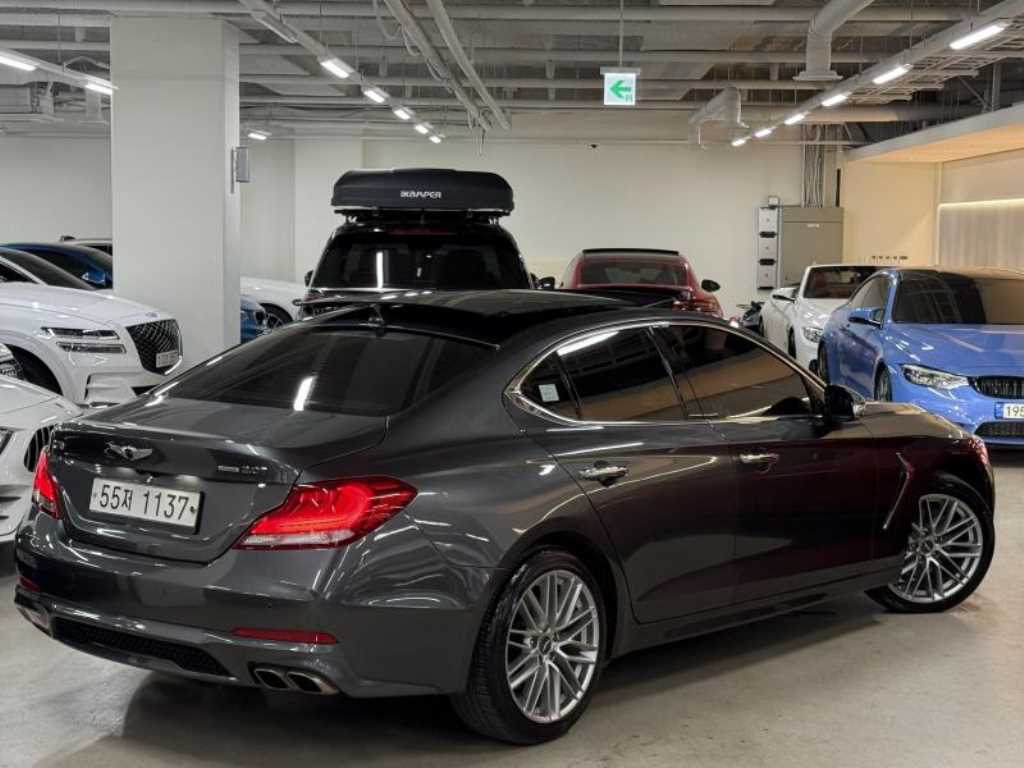 Genesis G70 - Vista 2