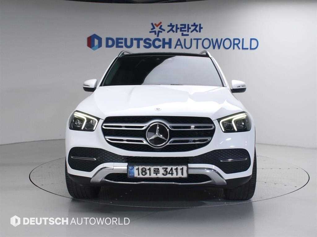 Mercedes Benz GLE Class - Vista 3