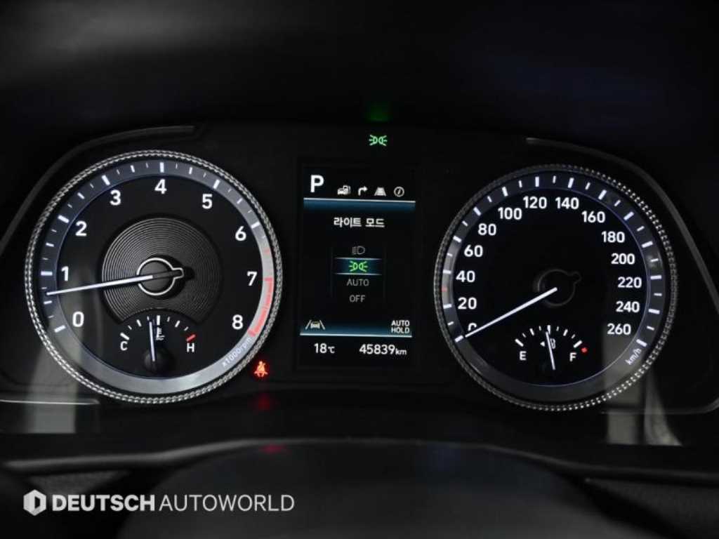 HYUNDAI Sonata - Vista 8