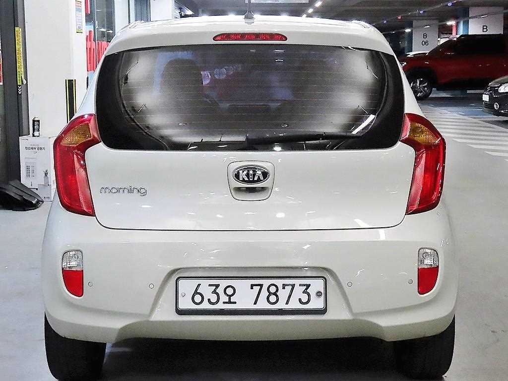 KIA Morning - Vista 5