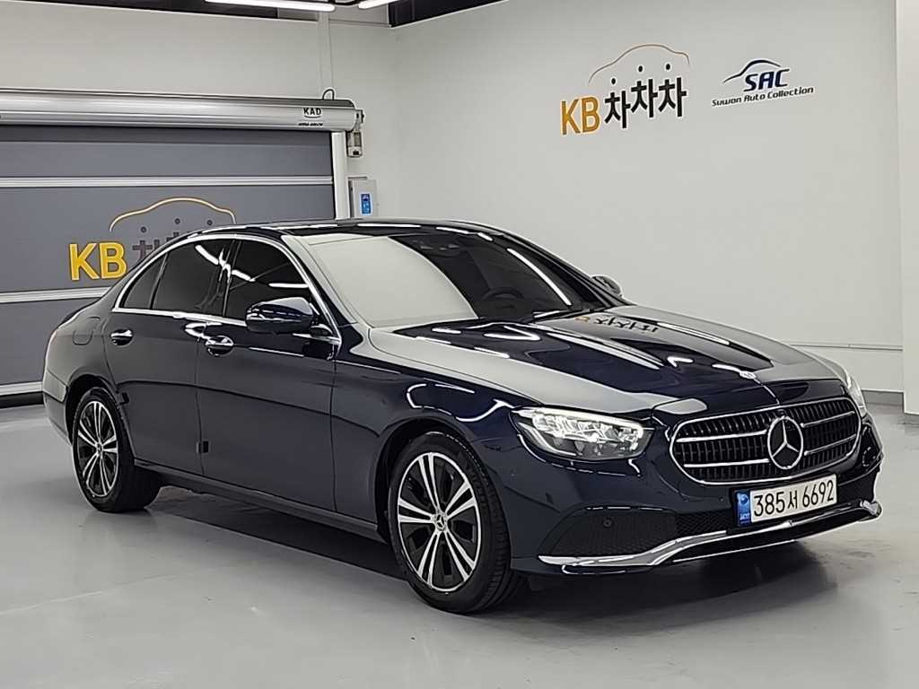 Mercedes Benz E class - Vista 4