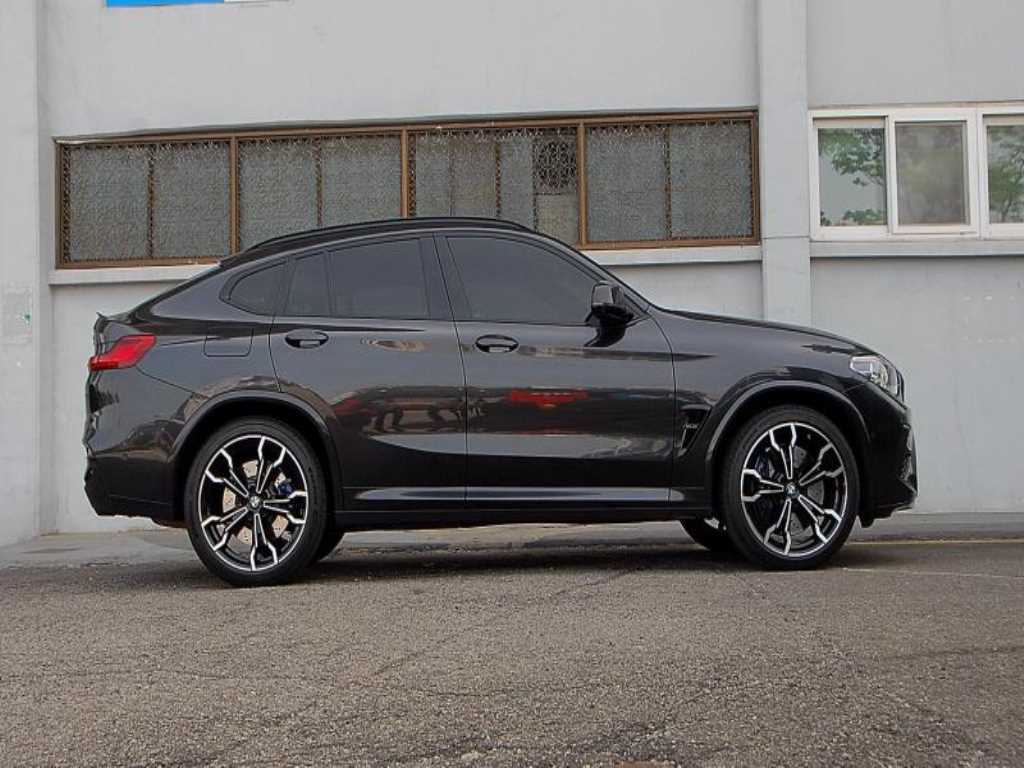 BMW X4M - Vista 2