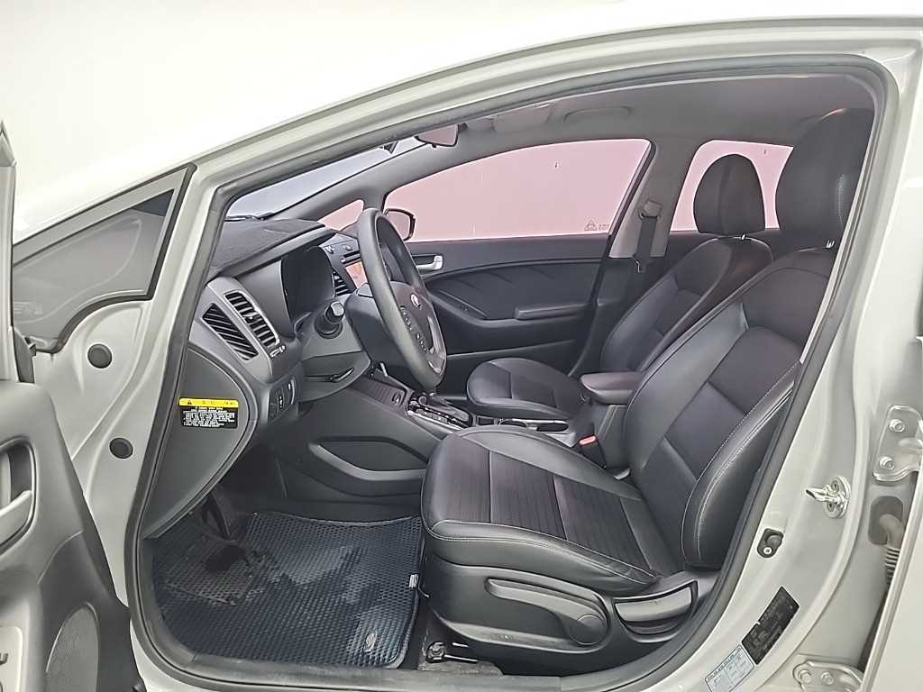 KIA K3 - Vista 11